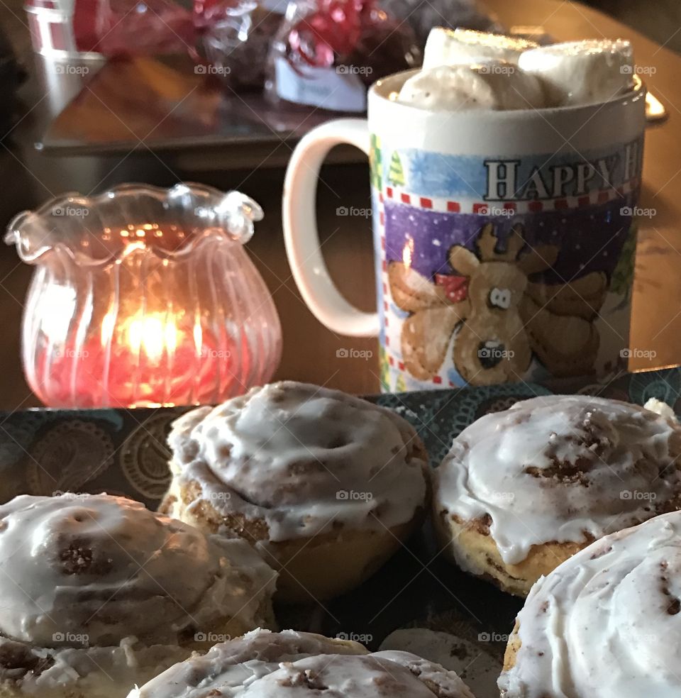 It’s the most wonderful time of the year! Cinnamon roll breakfast Christmas morning. 