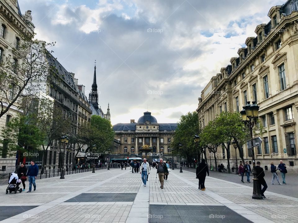 Discovering Paris 