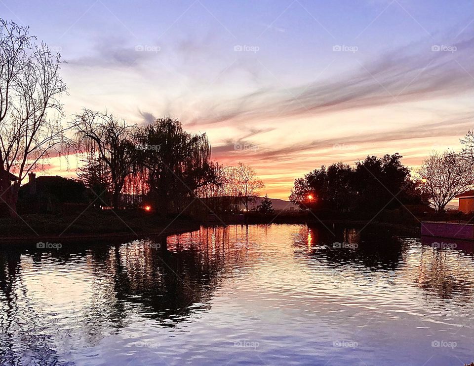 Evening sky at the pond 