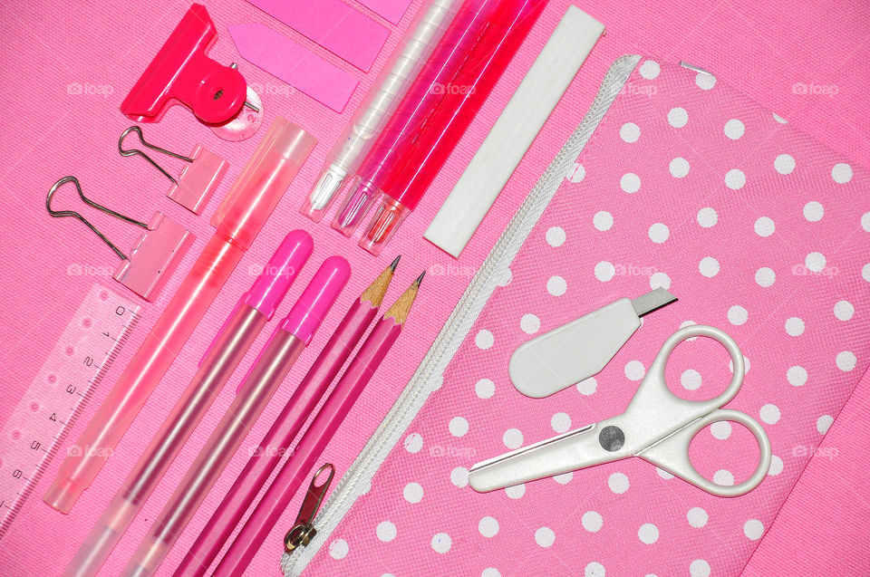 Stationery with pink pouch
