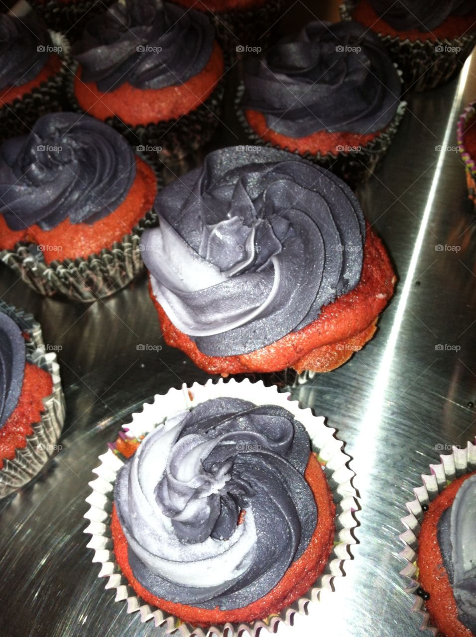 Purple frosted cupcakes 