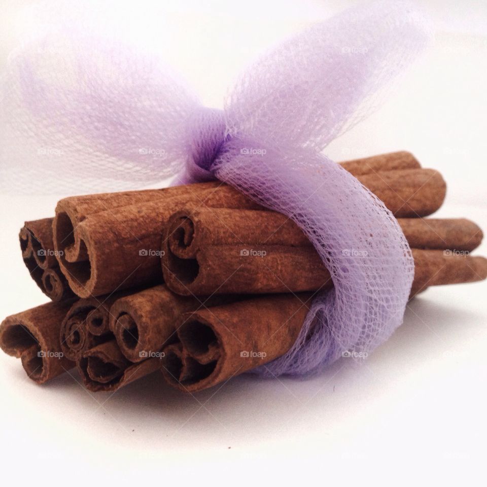 Cinnamon sticks 