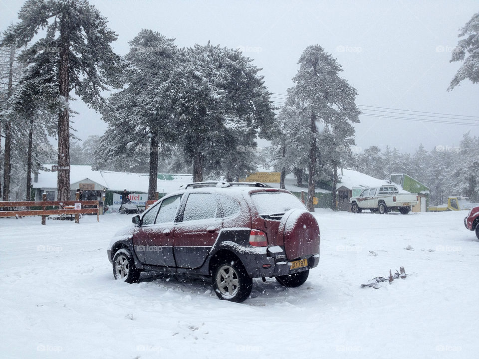 4pm in Troodos Cyprus. Snow falling on my car.