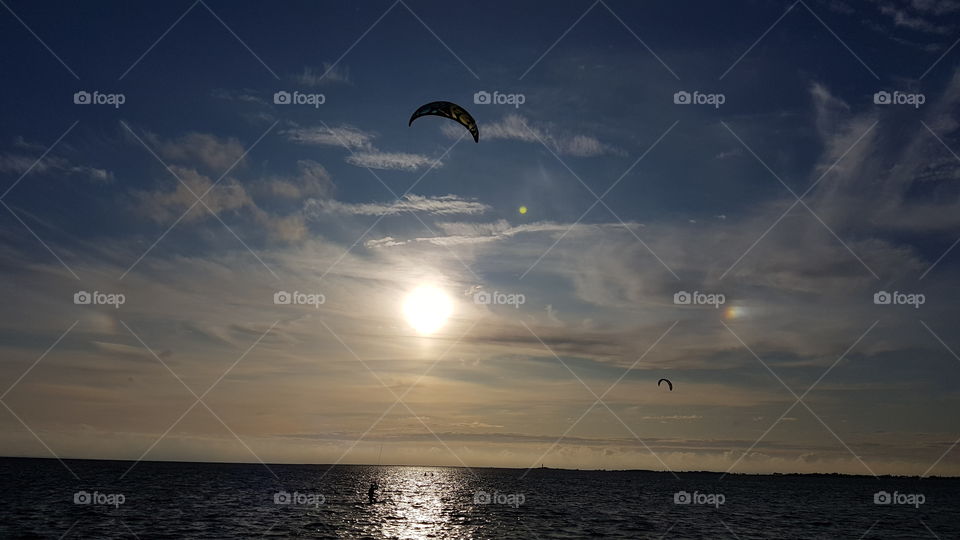 sunset kite surf