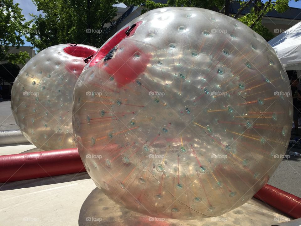 Water bubble / ball ride