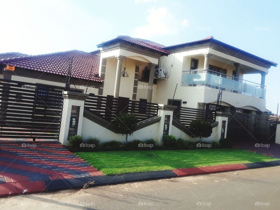 Spruitview neighborhood mansion view.