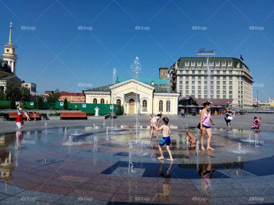 Vacation series : Summer in the city