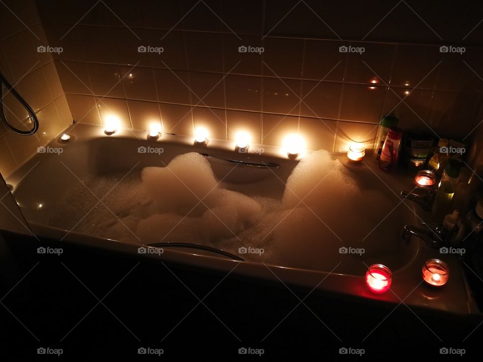 Bath with candles