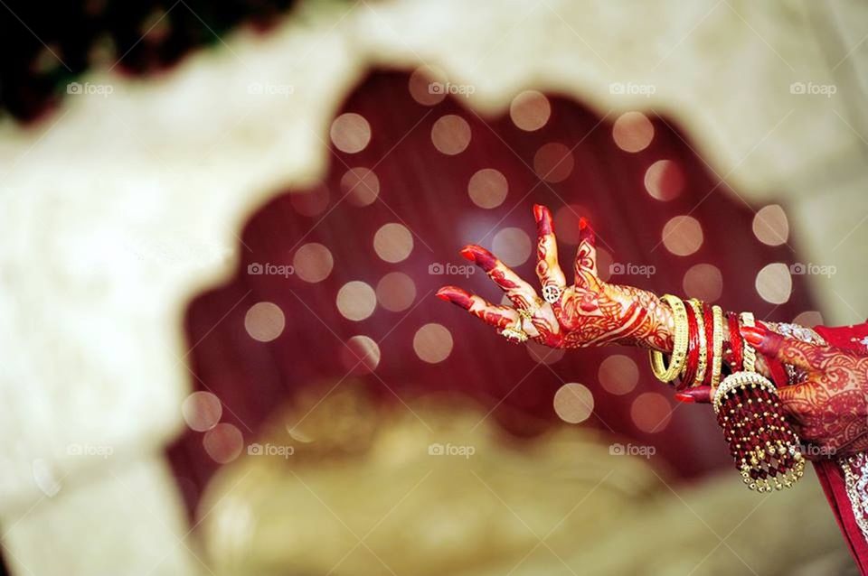 Mehendi hand bangle art