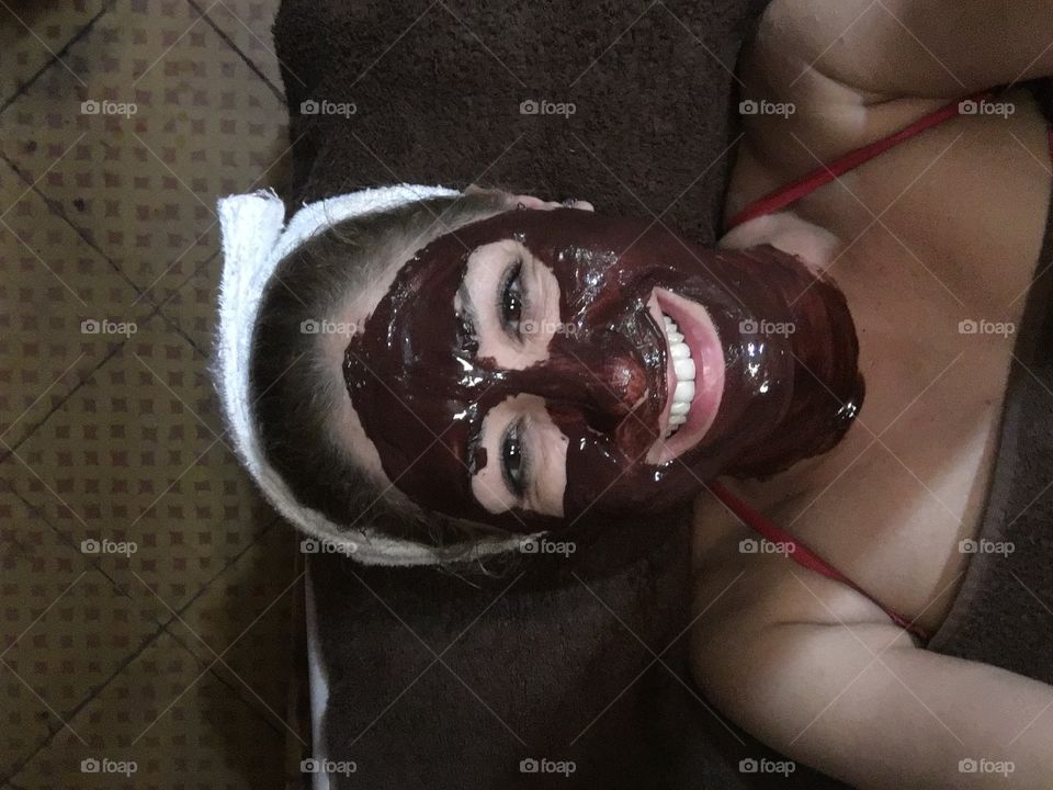 Relaxing with a chocolate mask 
