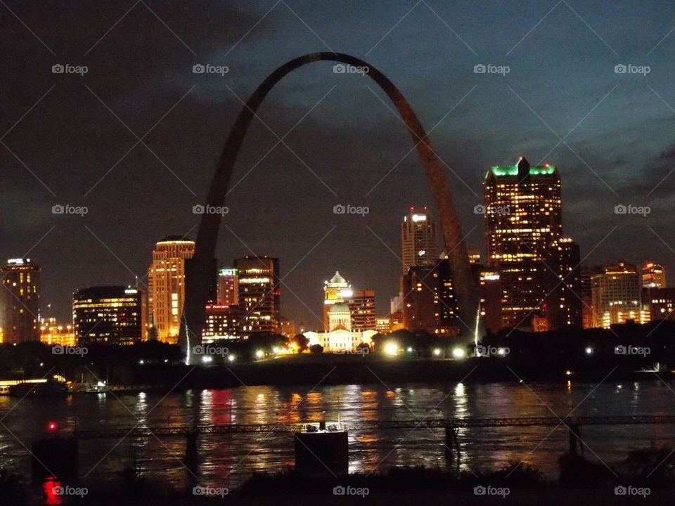 Saint Louis at night