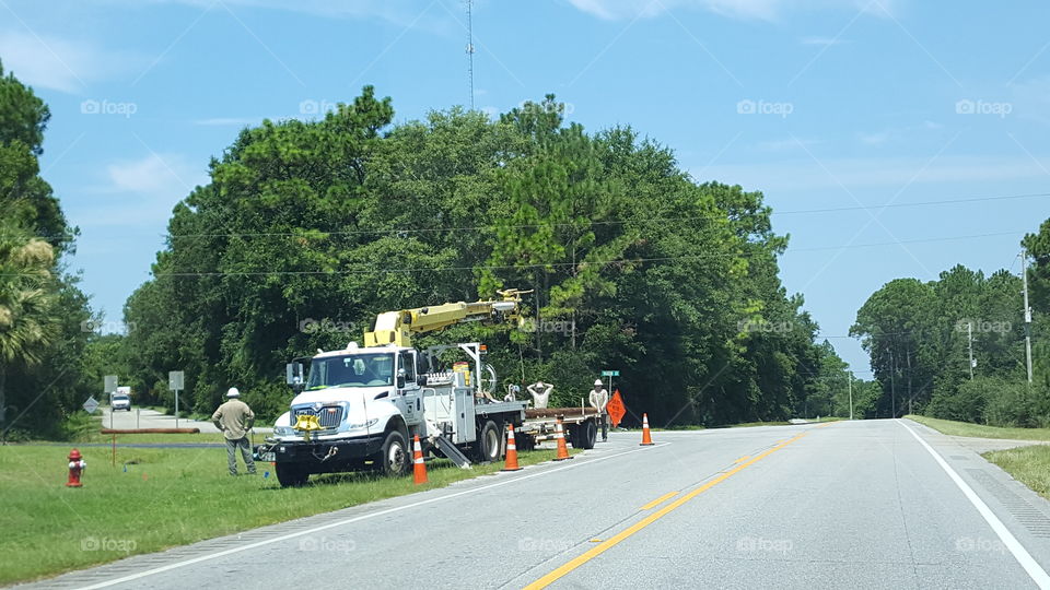 electricity linemen