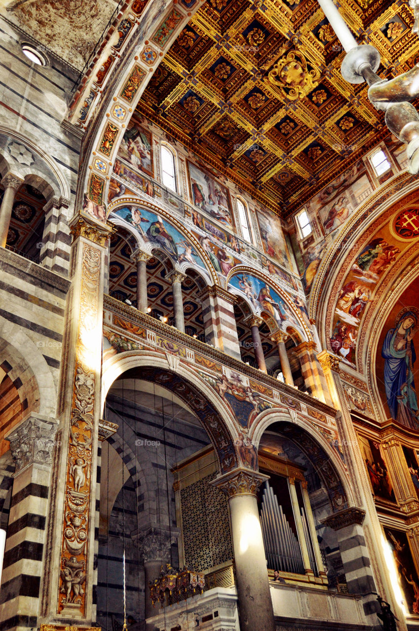 Interior Catedral de Santa Maria Asunta. Interior Catedral de Santa Maria Asunta (Pisa - Italy)