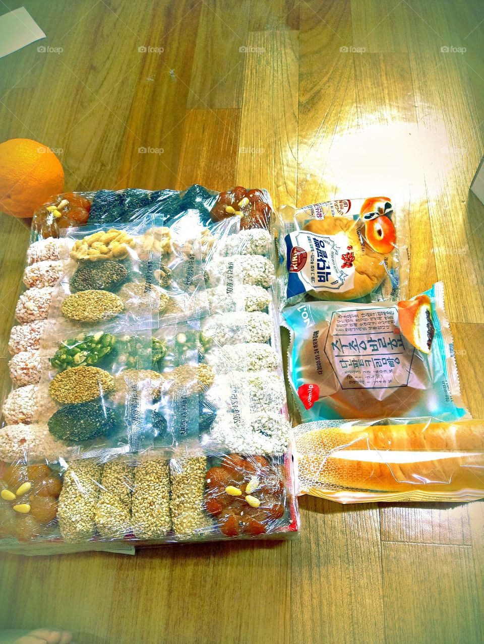 sweets for new yearππ.
new years will be very lonely without sweets to share to the whole family while chatting each others.π
this one box of sweets are full of healthy sweets is the best choice for family. it haves different kind of nuts too.