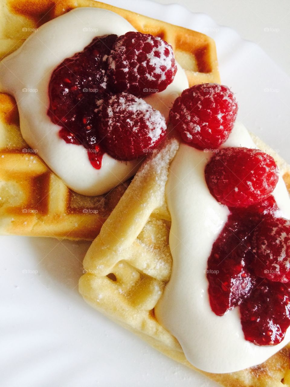 Waffle with raspberries 
