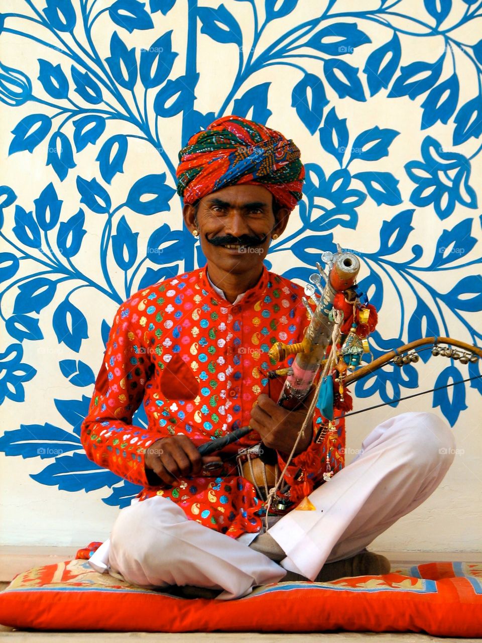 Musician in India. Musician at the Oberoi Hotel in Ranthambore, India