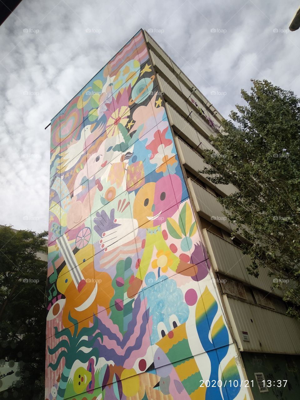 mural con cielo de algodon