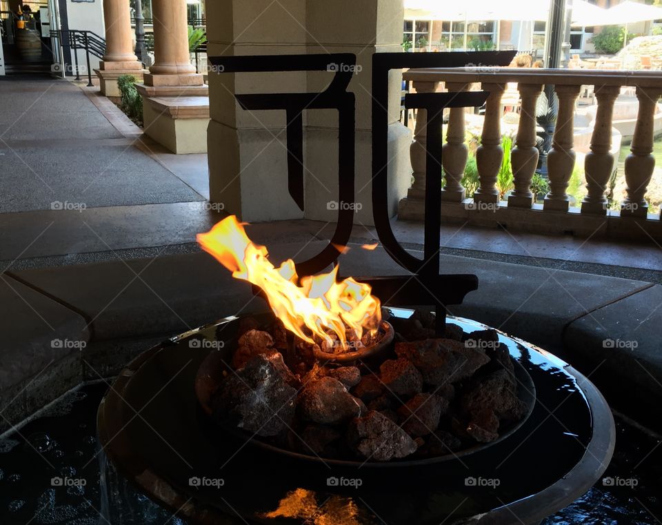 Water fountain with burning fire