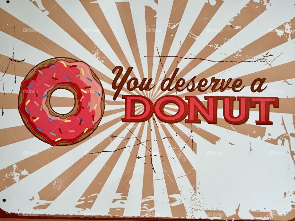 A generic donut box top