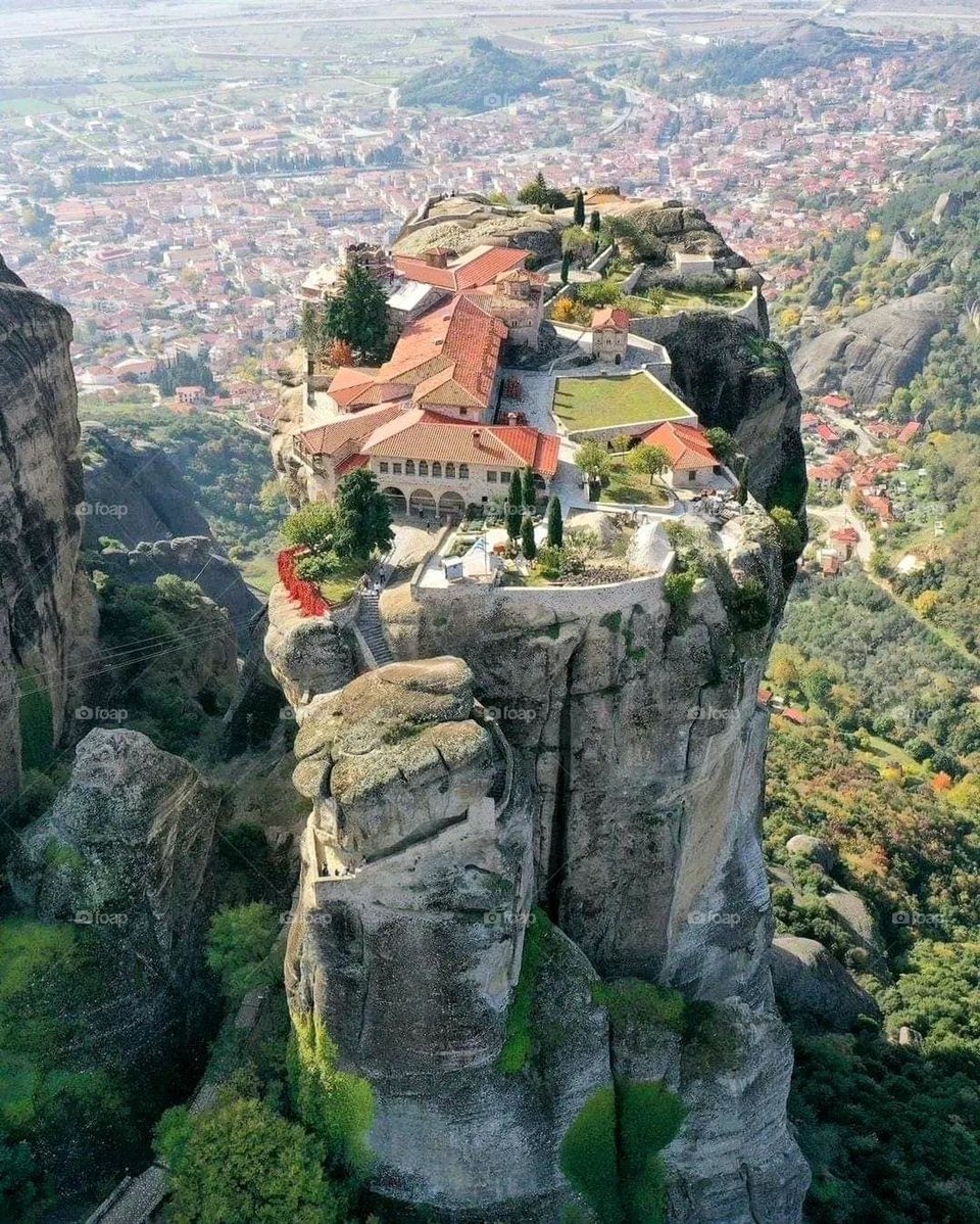 A stunning view of green mountains covered in fog in Yemen