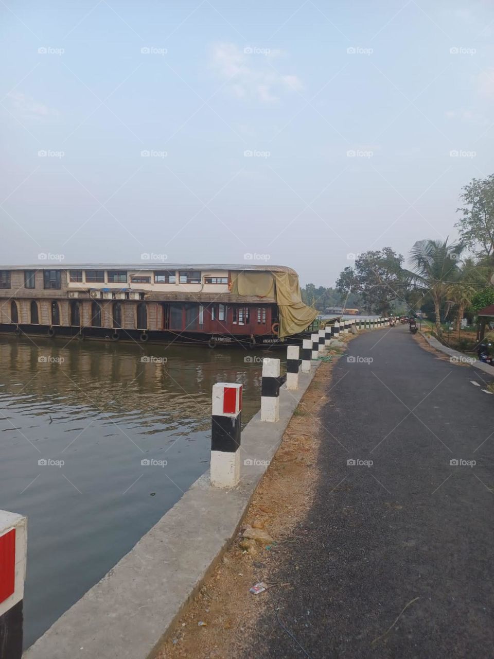 house boat