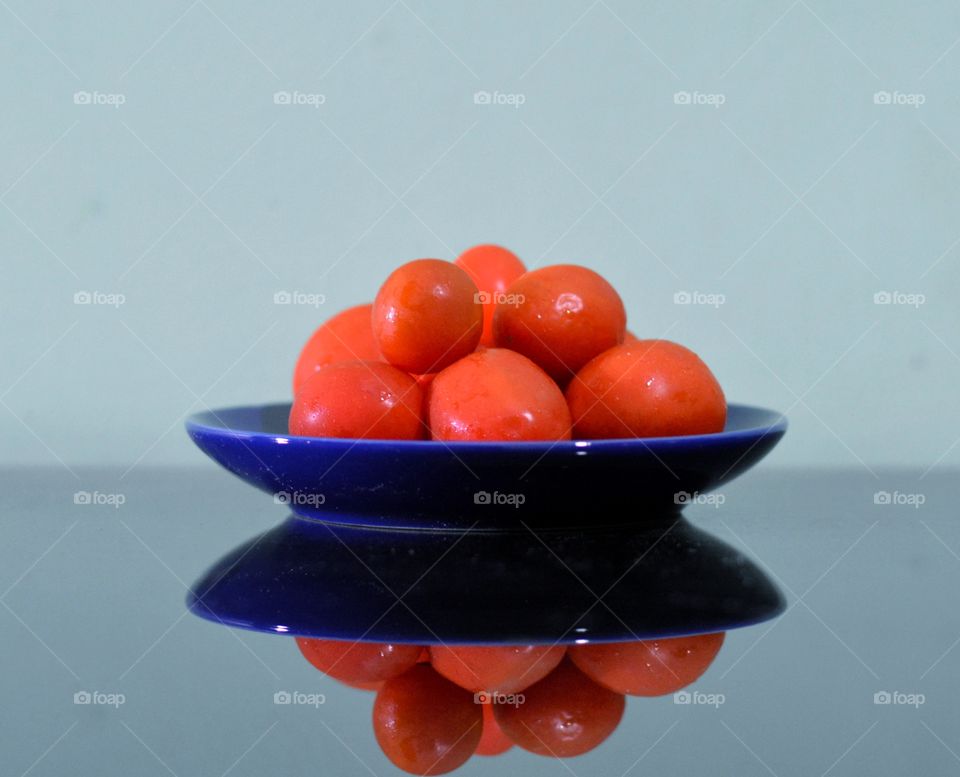 tomatoes reflection