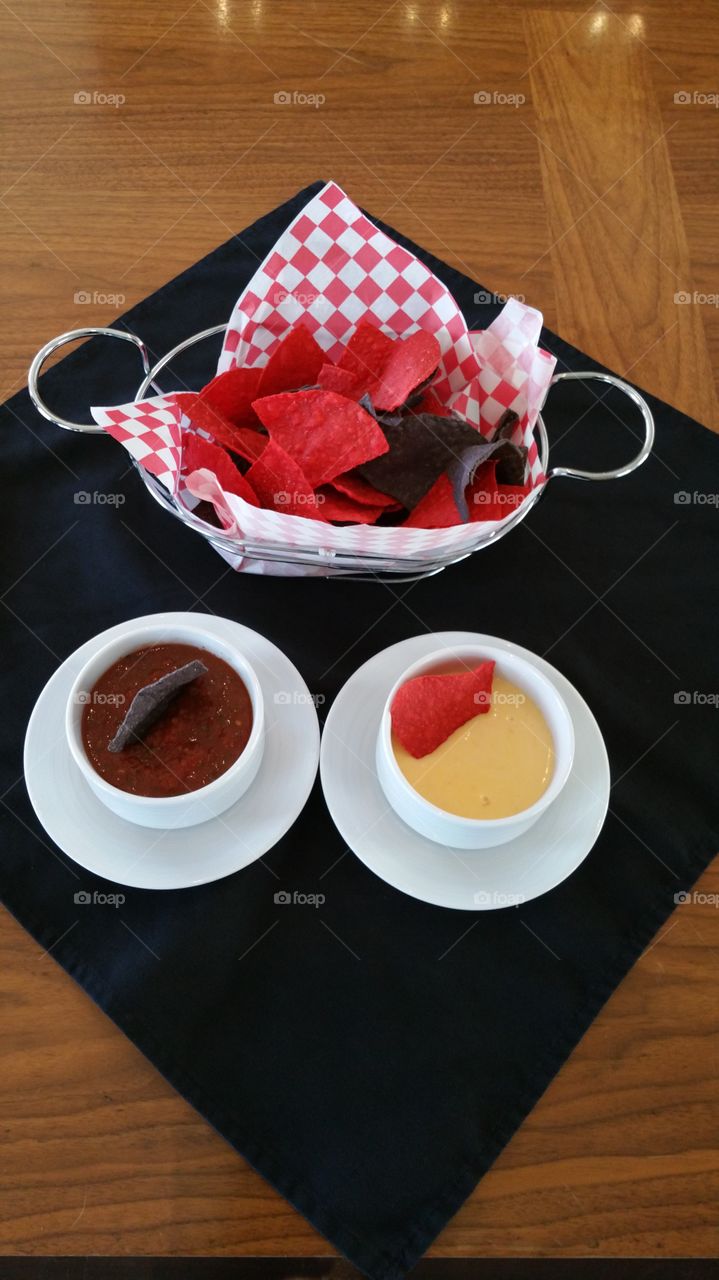 Chips Salsa & Queso