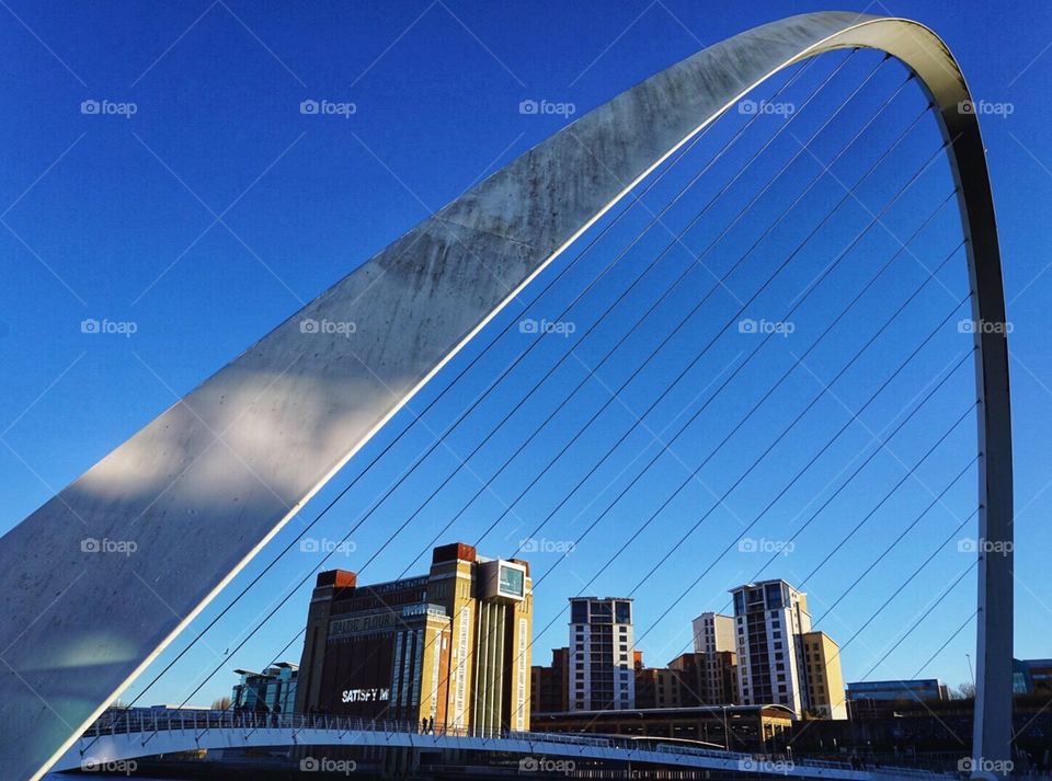 Beautiful blue sky day in the City … love the architecture of this bridge so highlighted it’s enormous curve 
