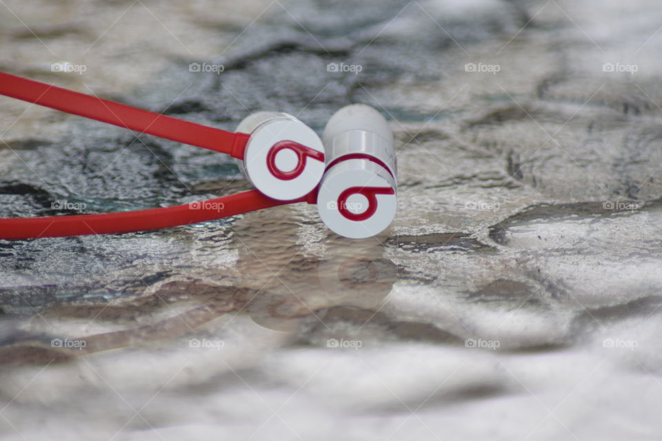 beats by dre earbuds