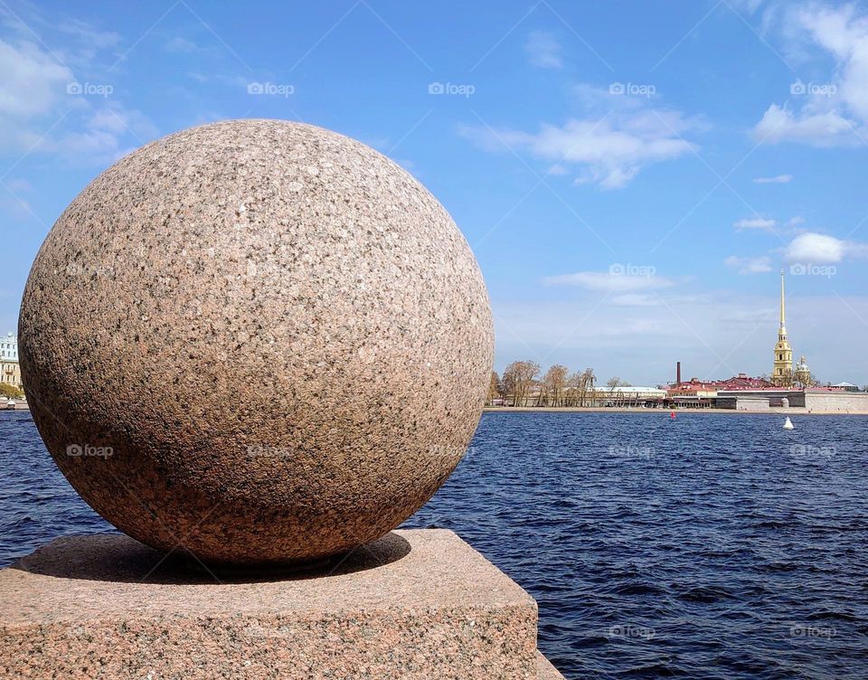 Granite ball on the embankment🔵 City view 🔵