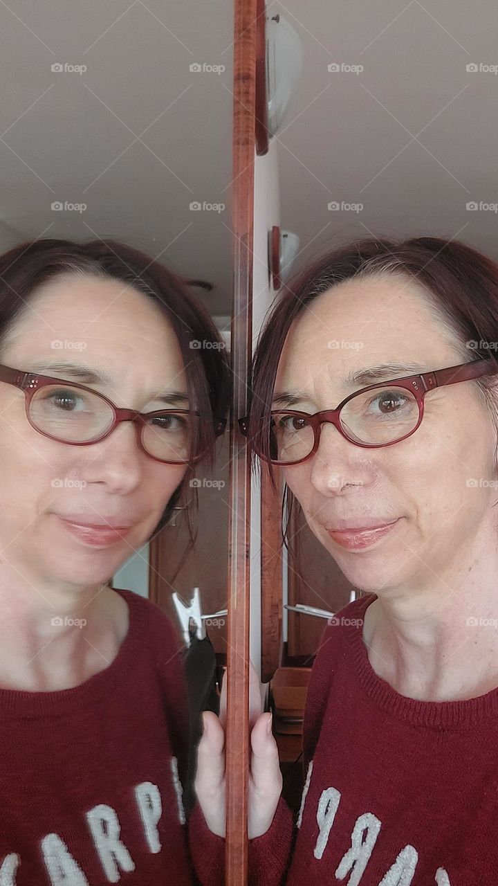 Reflection in am mirror