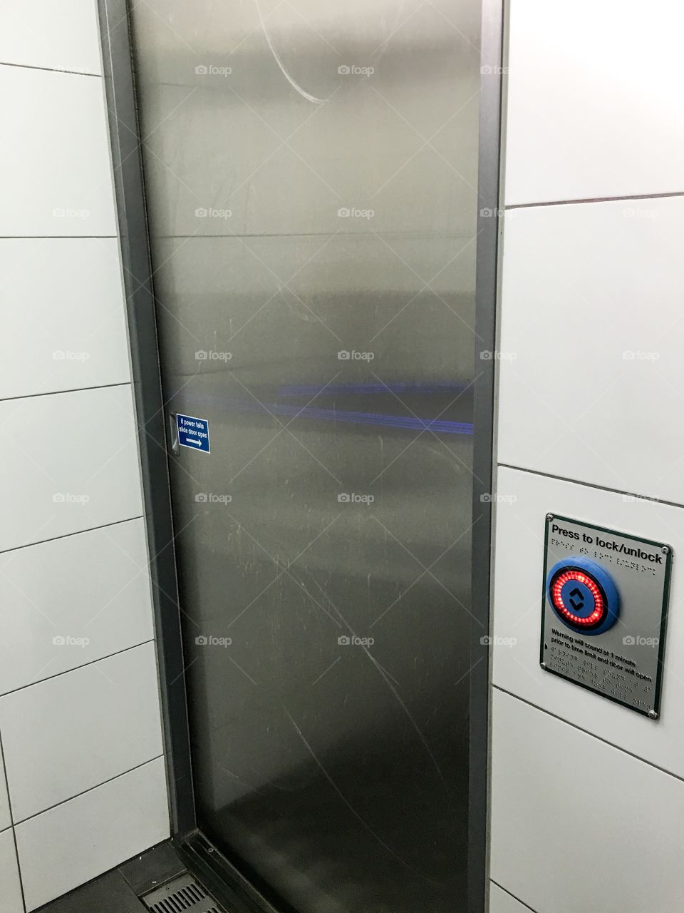 Automated public restroom
Toilet