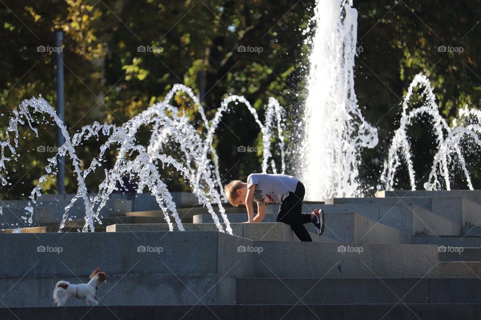 Jets of water in the fontaine