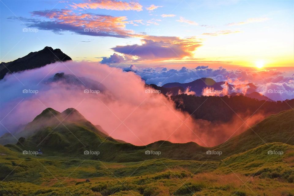 Beautiful mountain and sea of clouds scenery