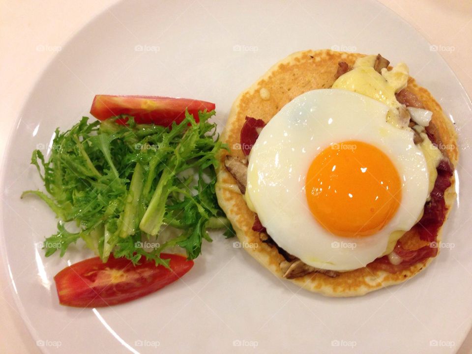 Sunny side up pancake