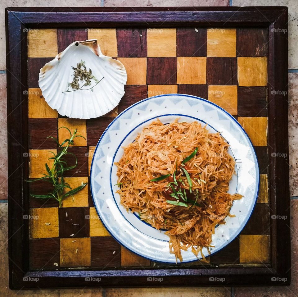 Vermicelli with tomato pasta sauce