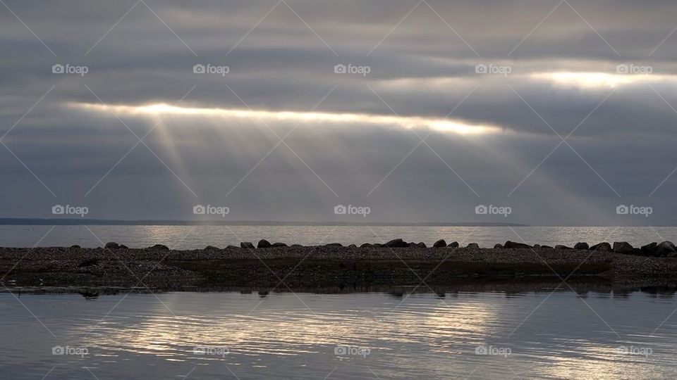 sky light clouds water by winnforce