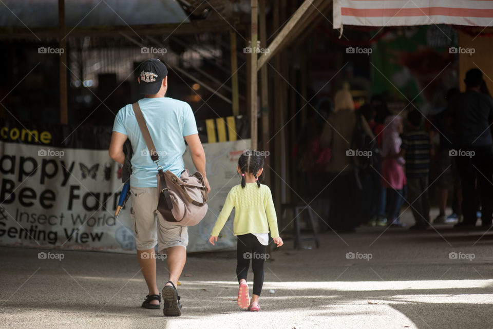 dad and daughter