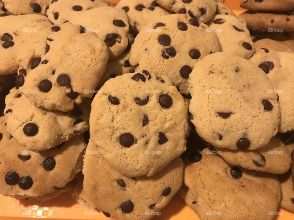 Chocolate chip cookies in a bunch