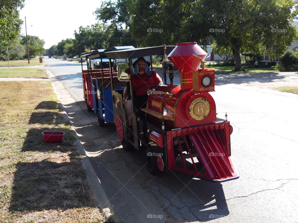 all aboard. This is the train that was giving tour rides at the Oct festival 2015. 👣 🚶 🏃 🔥 💨