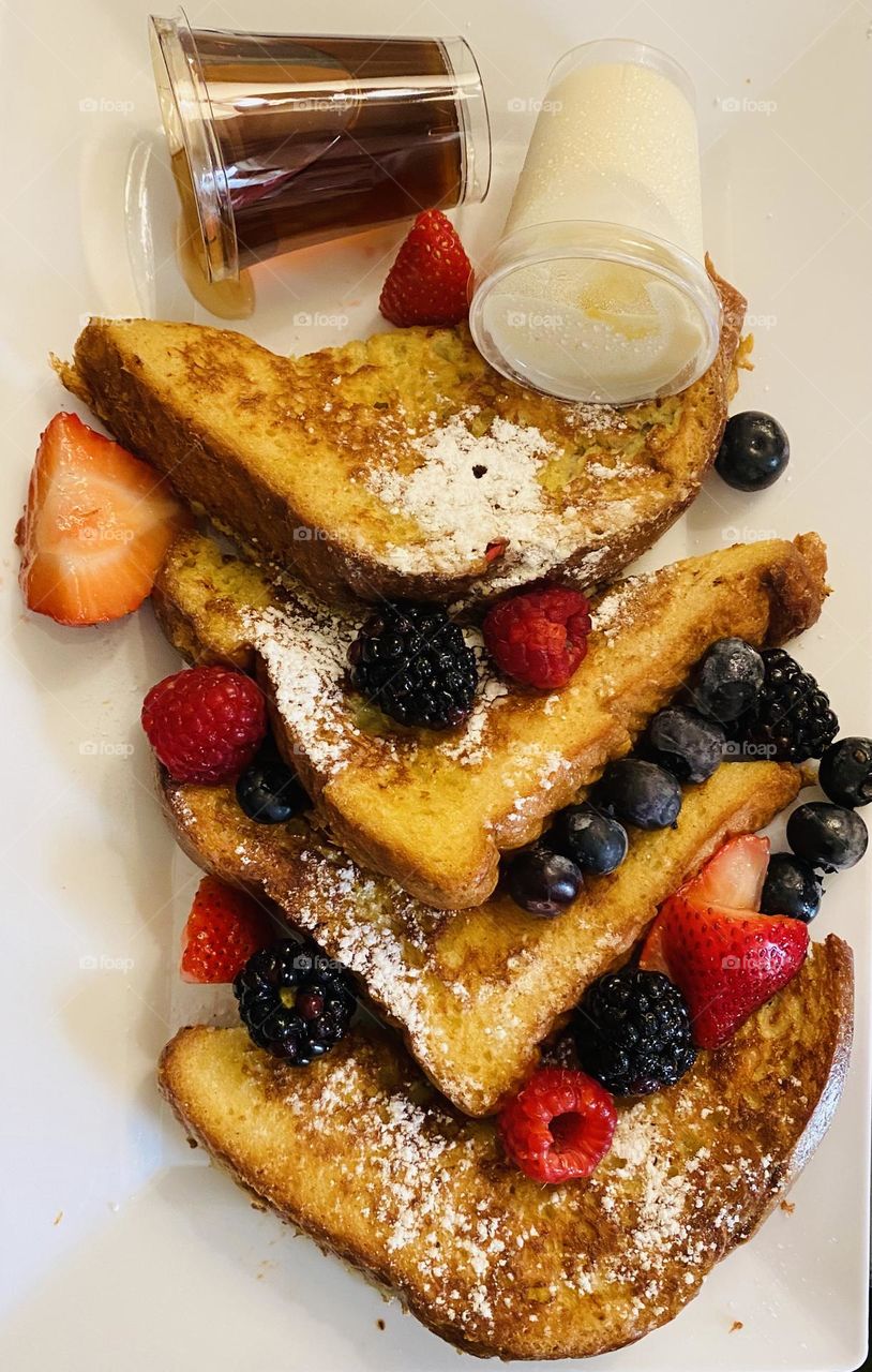 Breakfast in bed Fresh fruit on French toast