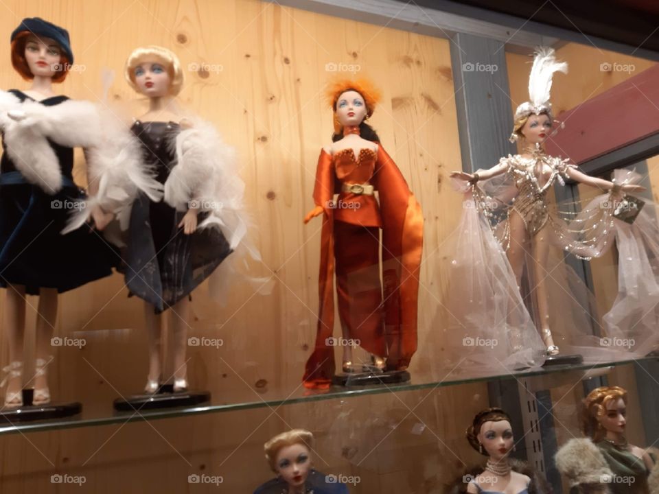 The magic world of dolls