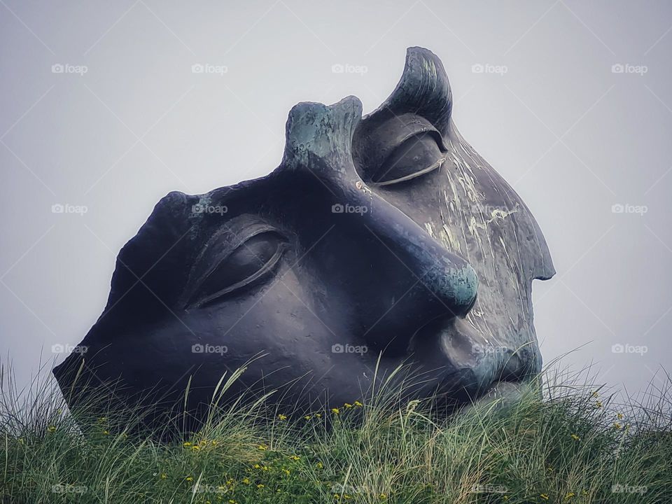 Sculpture at sea makes me dreaming