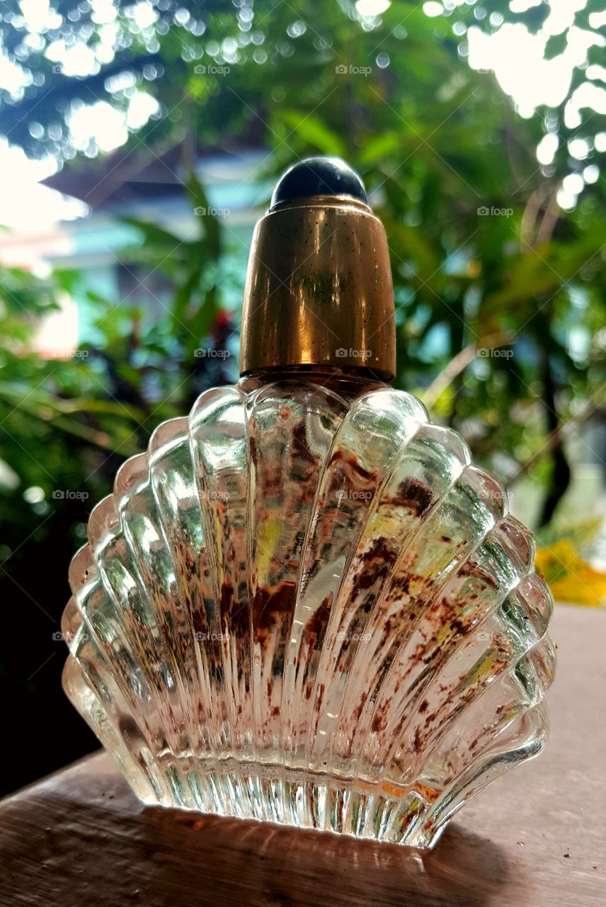 PERFUME BOTTLE
