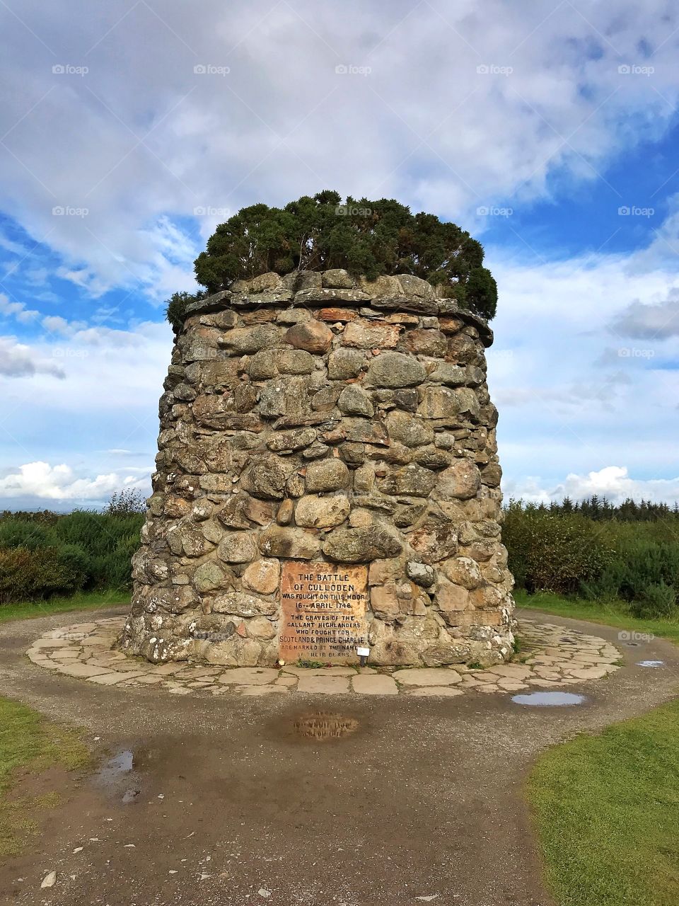 Culloden Memorial Cairn 