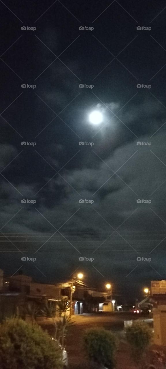 anochecer en mi provincia Cartago Costa Rica Centroamérica propiedad de Osvin patentada