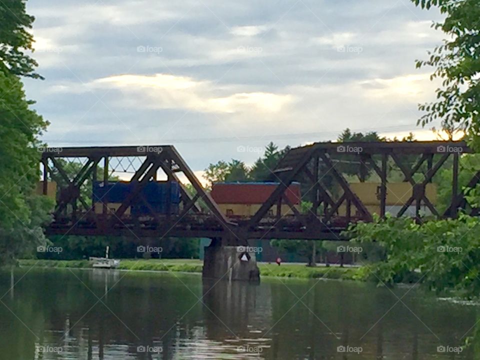 Railroad bride over the Erie Canal 