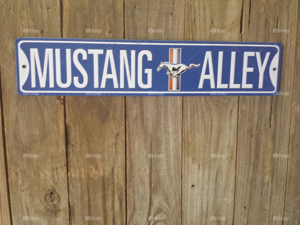 Mustang Alley Sign Vertical