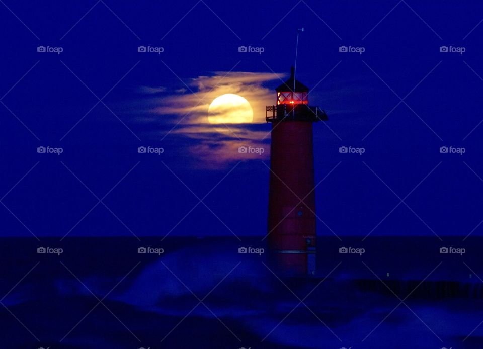 Full Moon at Lighthouse 