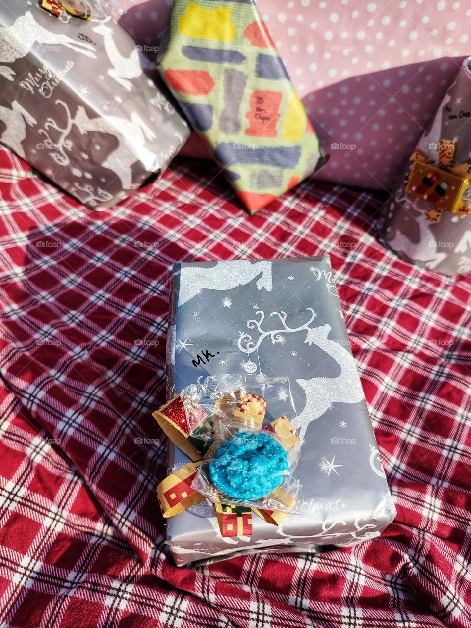 Gifts - wrapping presents